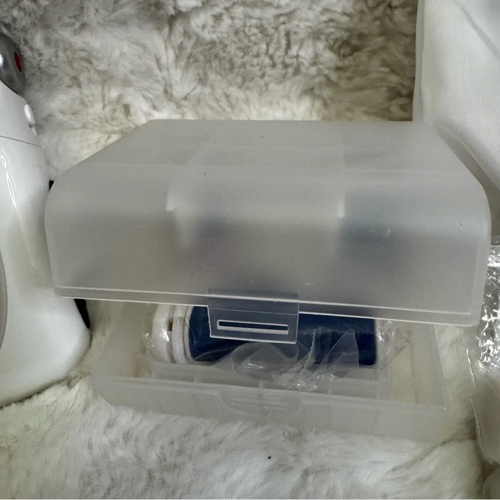 Emjoi Micro-Pedi Nano Pro Kit White Has 2 Speeds Foot Care Battery Operated NWOT